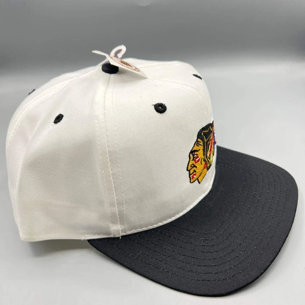 Vintage Chicago Blackhawks Hat Men White‎ Twins Enterprise NHL Snap Back Cap New